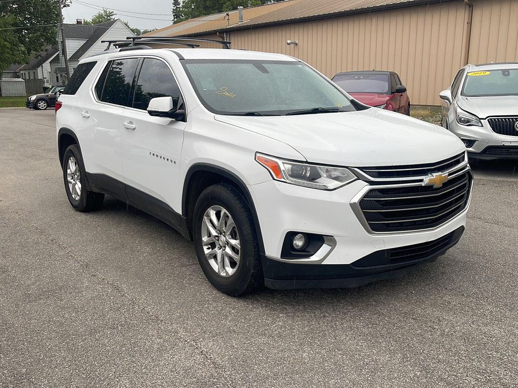 2018 Chevrolet Traverse LT Cloth — MOOSED